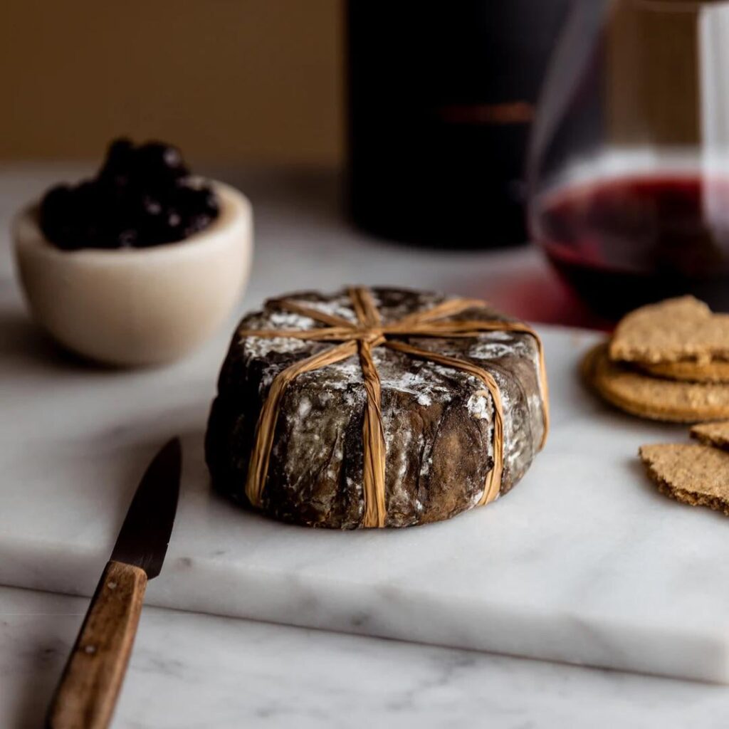 Day 1971 of posting images of cheese until I run out of cheese types: Oen