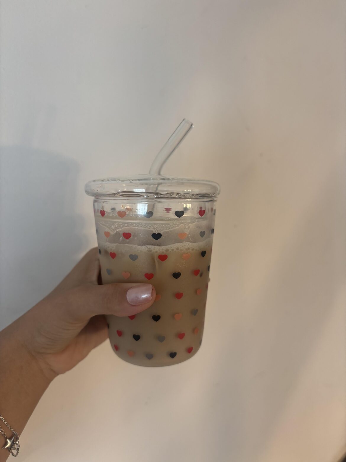 This always hits the right spot in the morning! I usually take one cup of hot black coffee and after I take this cold latte! It’s just perfect