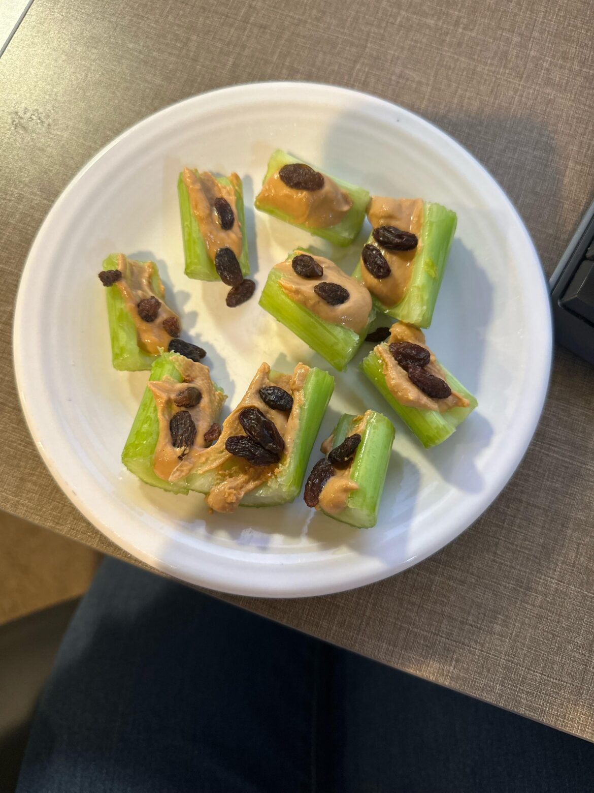 Ants on a log- 80 calories