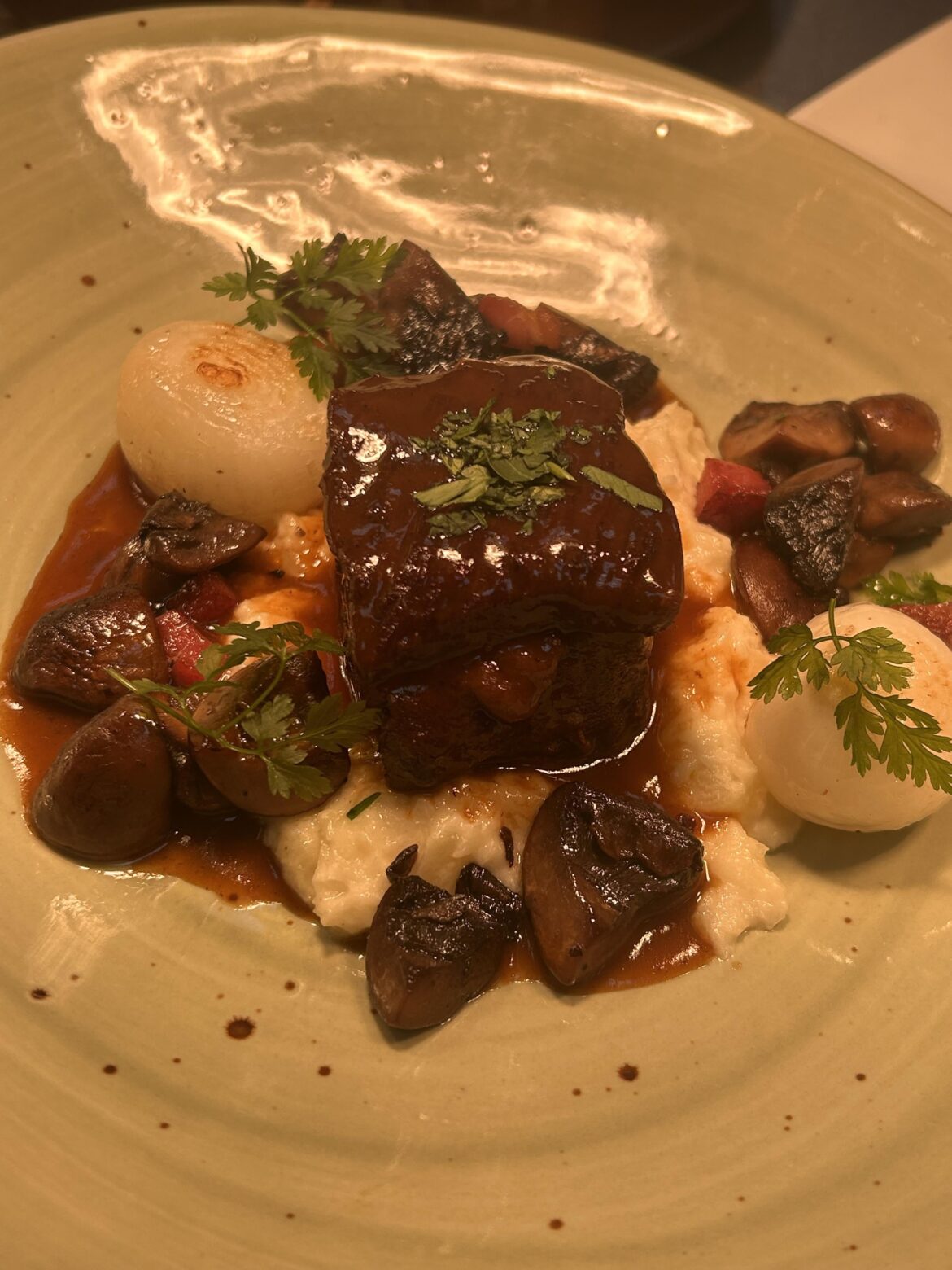 Short ribs- puréed parsnips & pears