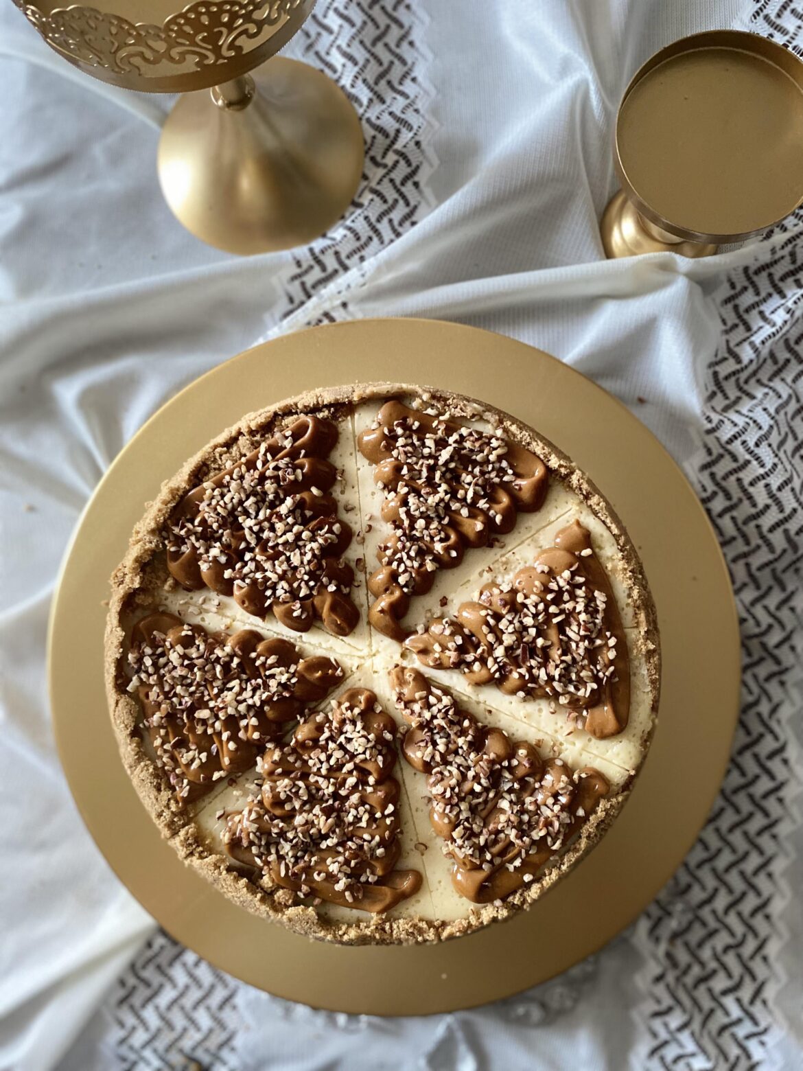 I loved making this cheesecake with walnuts and cajeta! I also loved being able to create a little set to make the photo look cool.