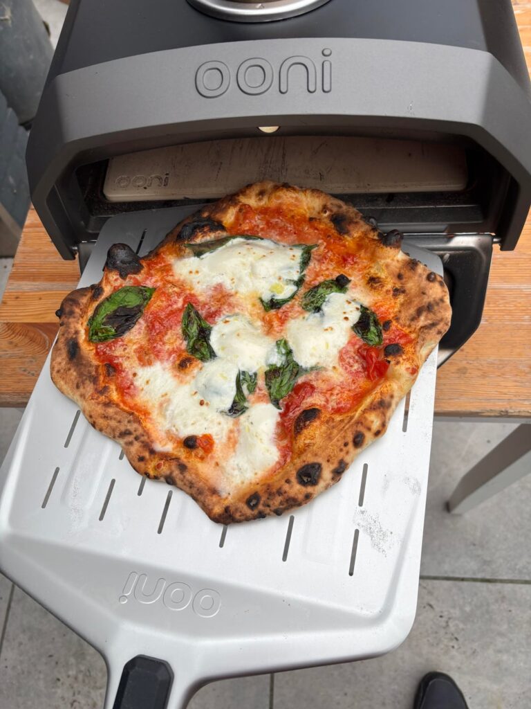 My first attempts with new pizza oven😋