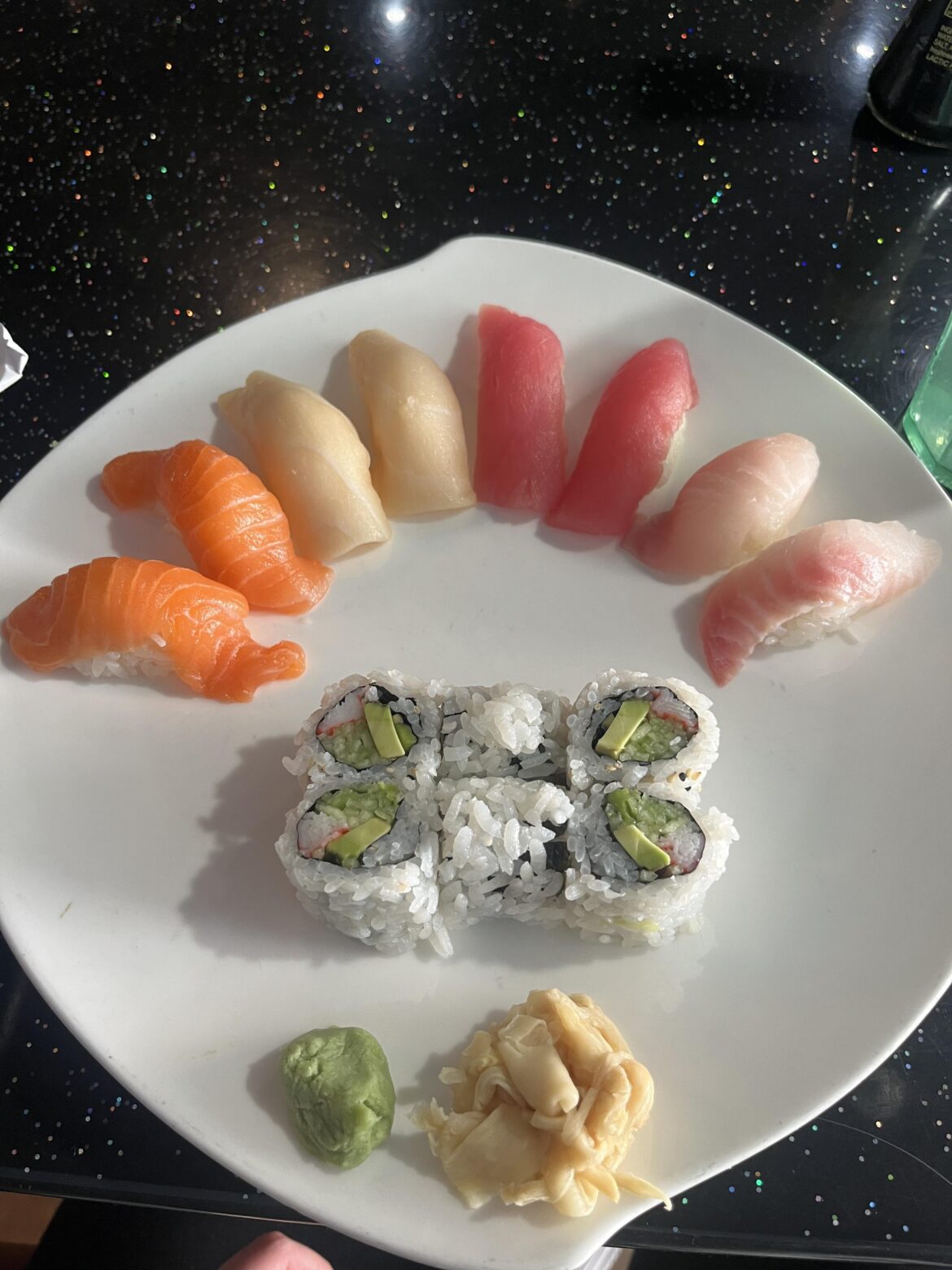 Nigiri and California rolls 🍣