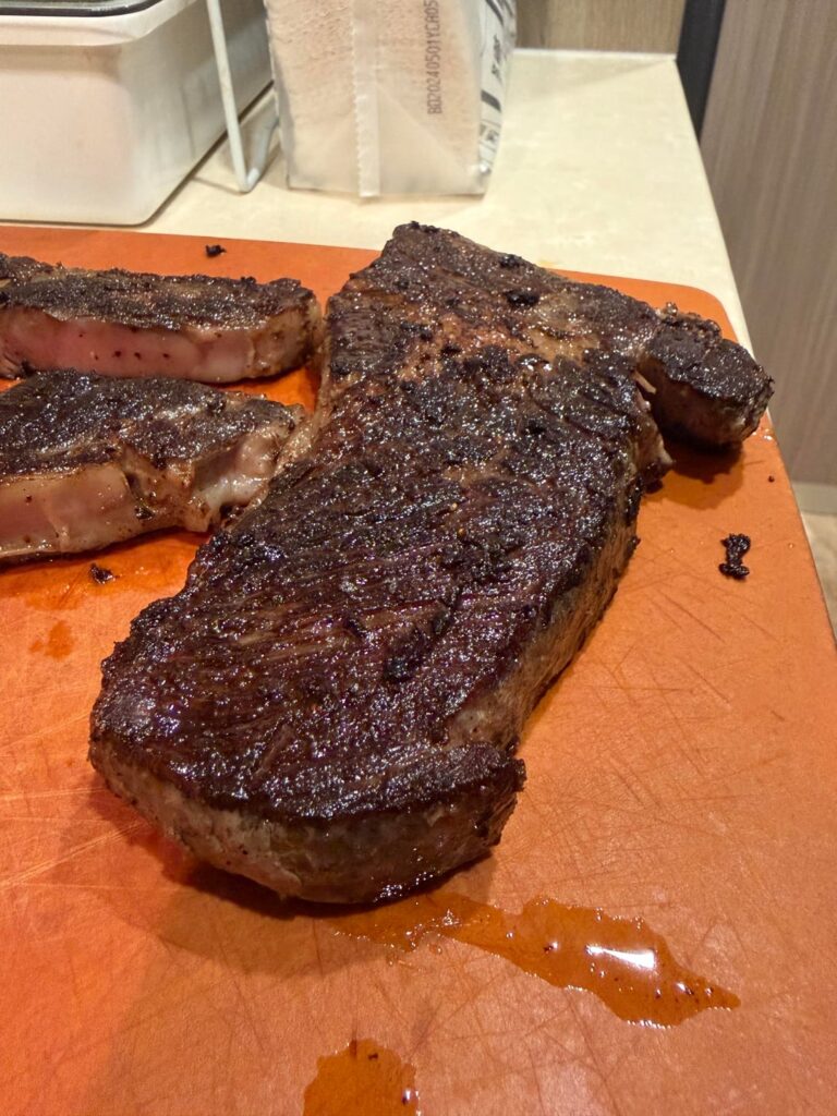 Busted out the ole cast iron for a flavorful sear 🥩👌😮‍💨