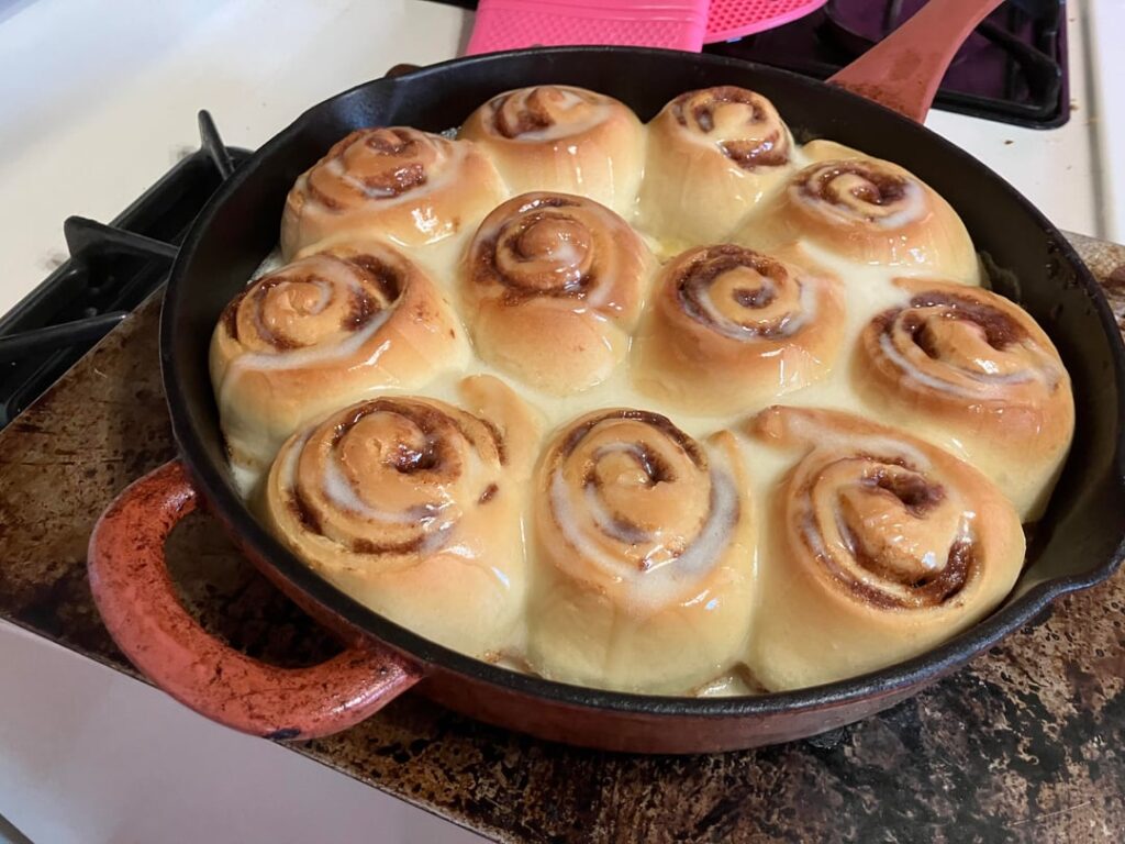 Wanted to show off my cinnamon rolls!! I like rolling fatties