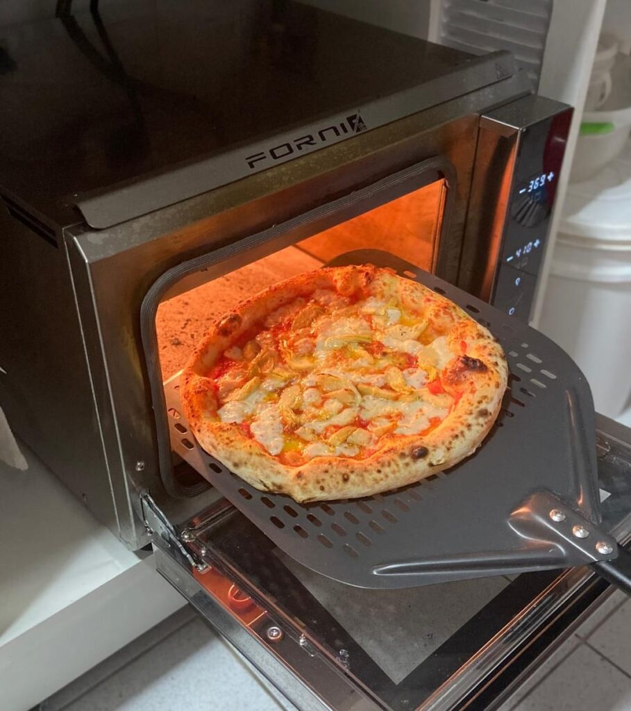 Artichoke heart and mozzarella pizza