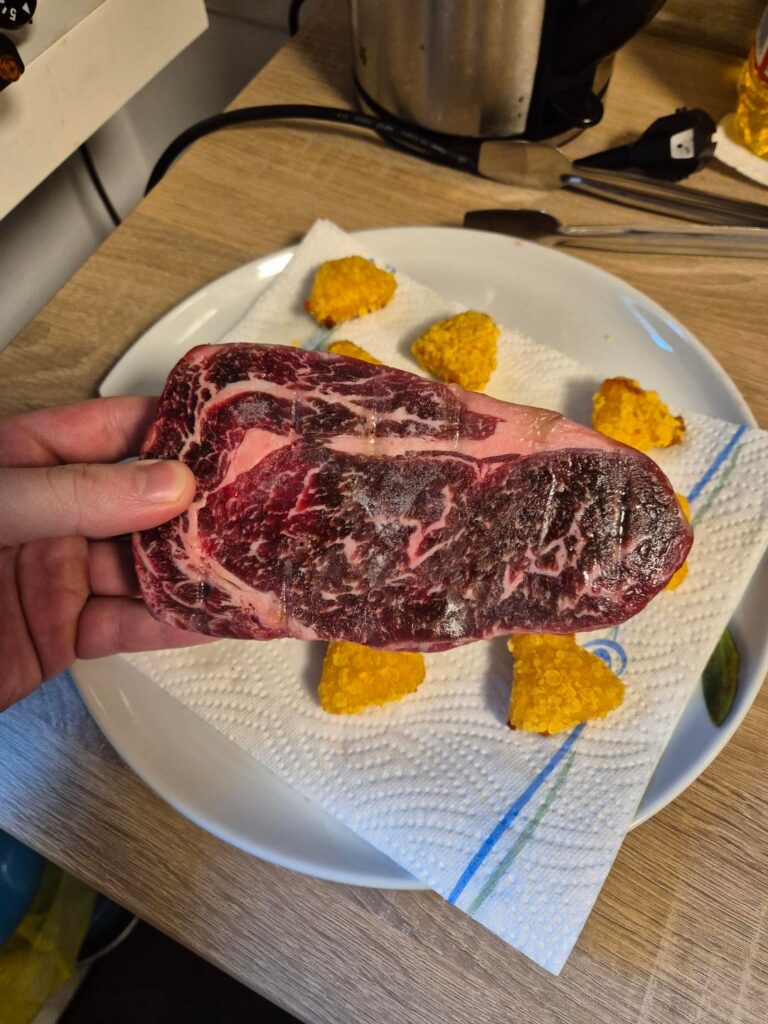 solo steak dinner from german student, 7 euro ribeye