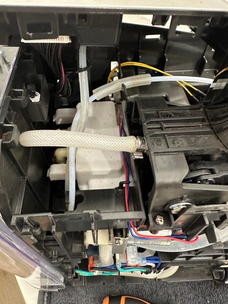 Nespresso creatista pro HELP!