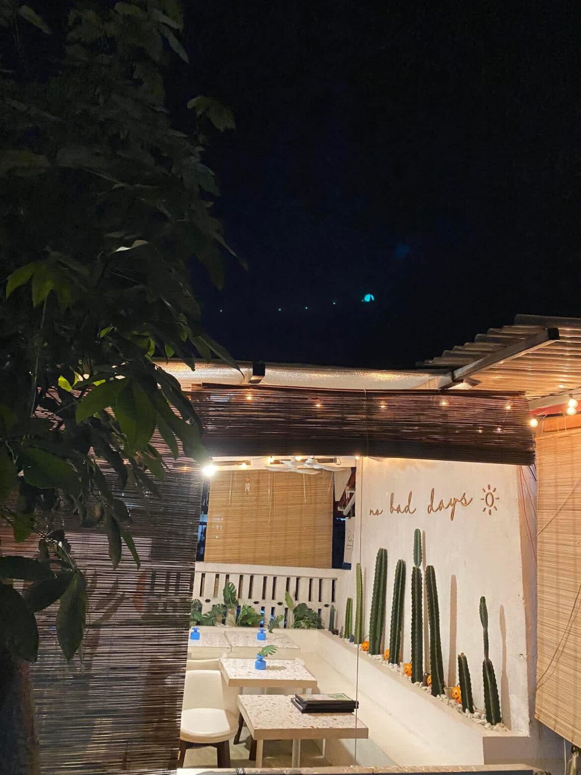 Hidden al fresco cafe' in Marikina City (Parang) , best food and coffee!