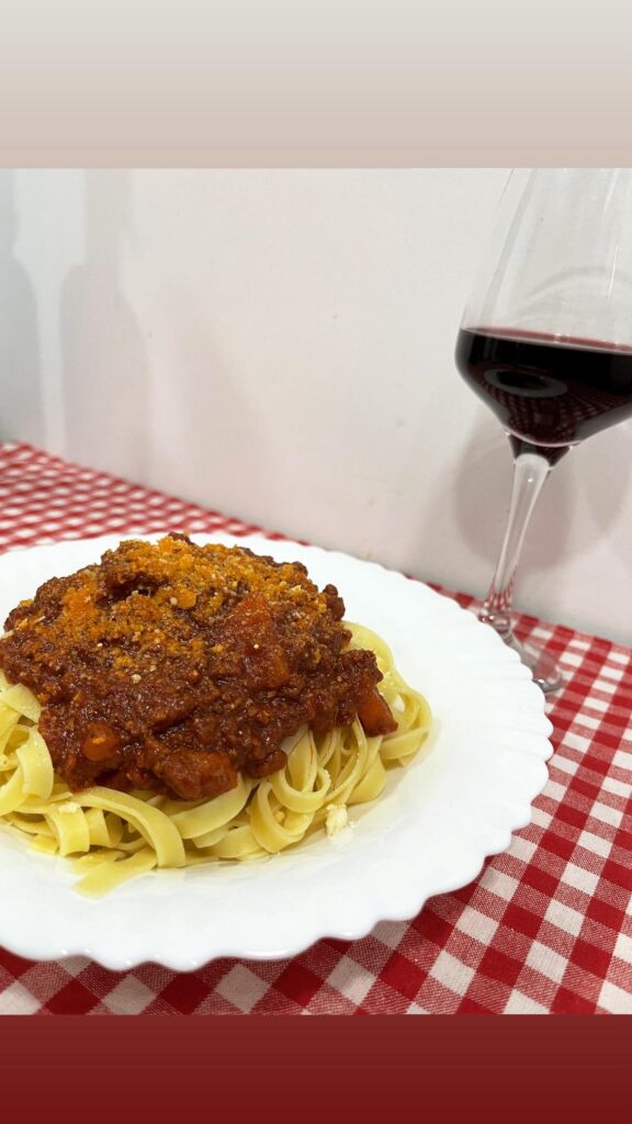 5 hours slow cooked Bolognese ragu