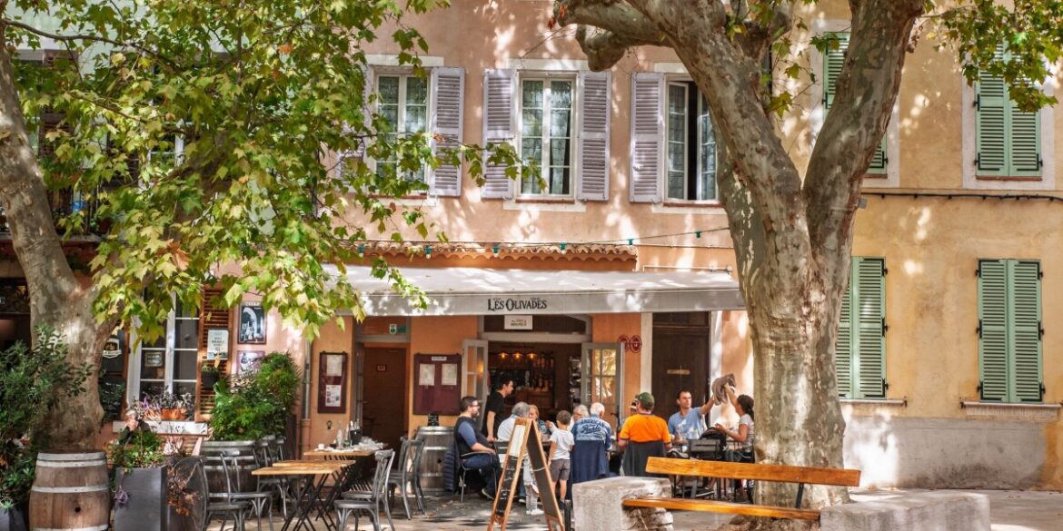 French bistros and cafés bid for Unesco heritage status