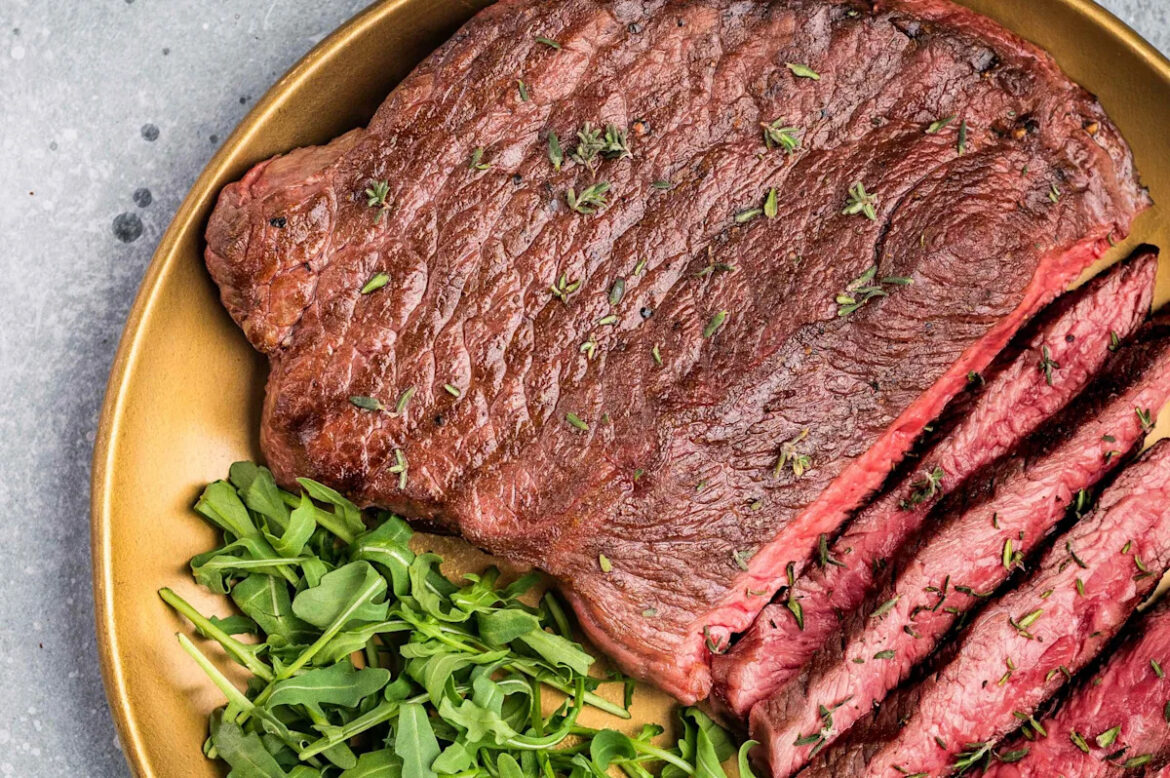 Butchers Say This Is the Best Steak for Tight Budgets (It’s Not Flank) Butchers Say This Is the Best Steak for Tight Budgets (It’s Not Flank)