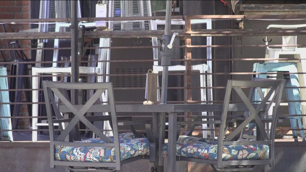 New policy allows more La Mesa restaurants to offer sidewalk seating