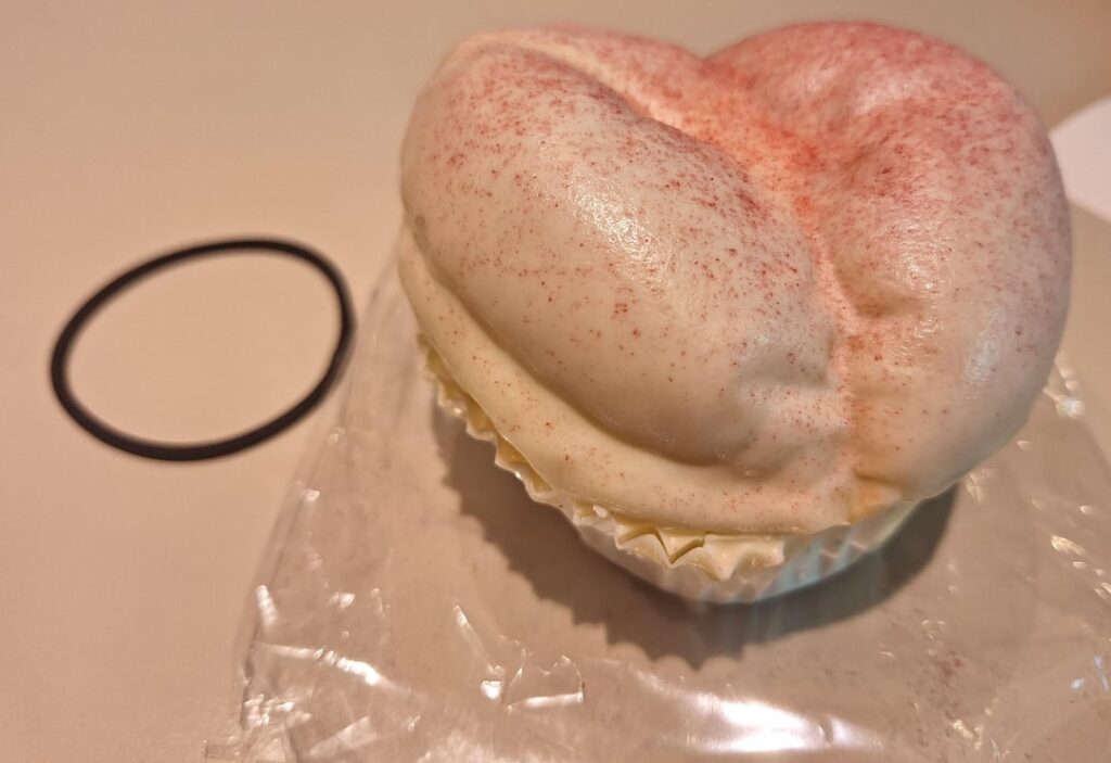 What are the approximate calories in this sweet peach bread from Paris baguette? What are the approximate calories in this sweet peach bread from Paris baguette?