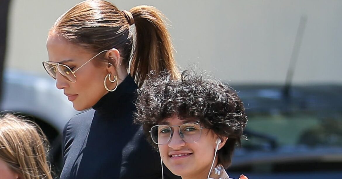 J. Lo’s Child Emme Muniz on French Dinner With Mom, Ben Affleck