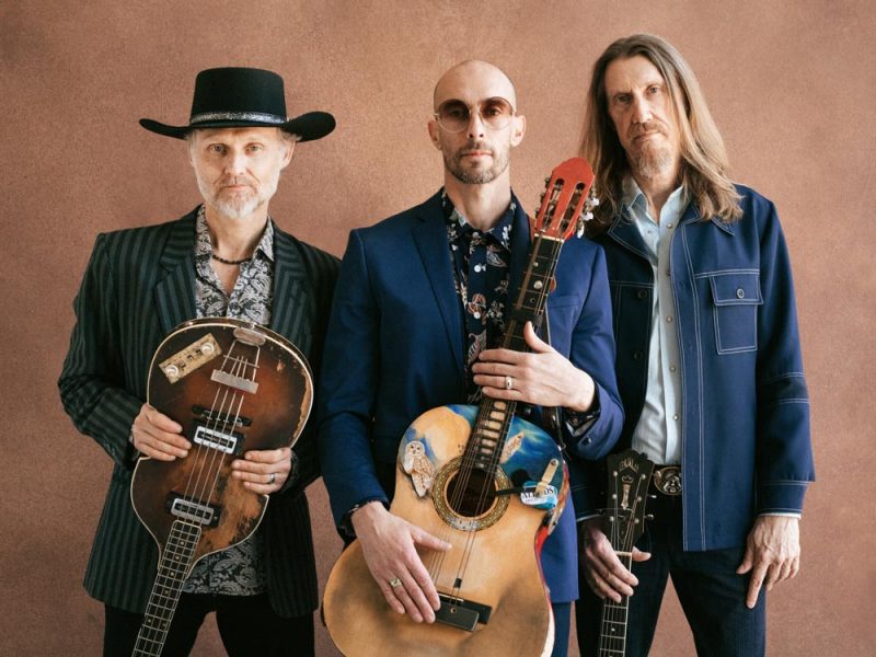 Folkie siblings the Wood Brothers return to Orlando in a ‘Puff of Smoke’