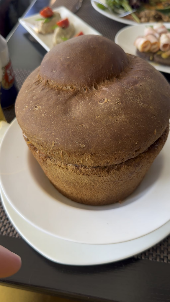 👉 [homemade] Ukrainian borscht served in a bread bowl