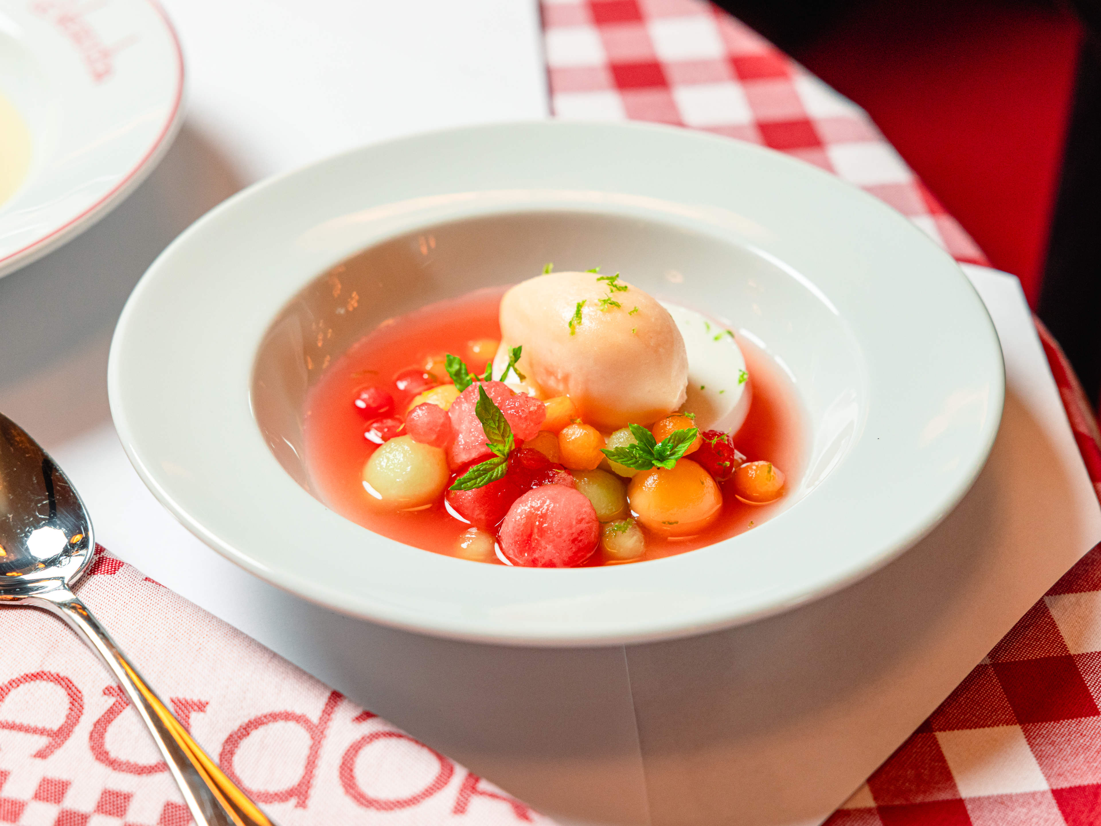 soupe de melon at Le Veau d'Or