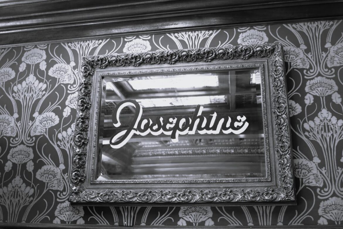 A Table Down The Street: Paris, Conveniently