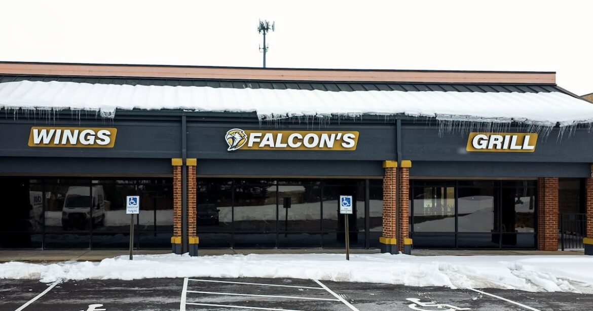New restaurant Falcon’s Wings and Grill opens in time for Super Bowl New restaurant Falcon’s Wings and Grill opens in time for Super Bowl