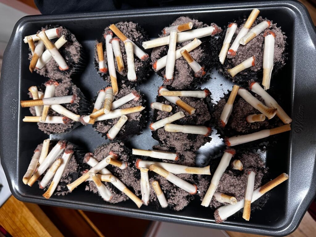 ashtray cupcakes (black cocoa cupcakes and black cocoa buttercream frosting)