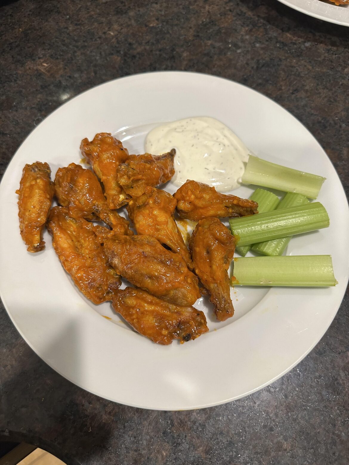 BWW Spicy Garlic Clone - 2nd Batch Ever - Honestly top 5 wings i've had! Double fried, homemade garlic buffalo. How do they look? I'm ecstatic