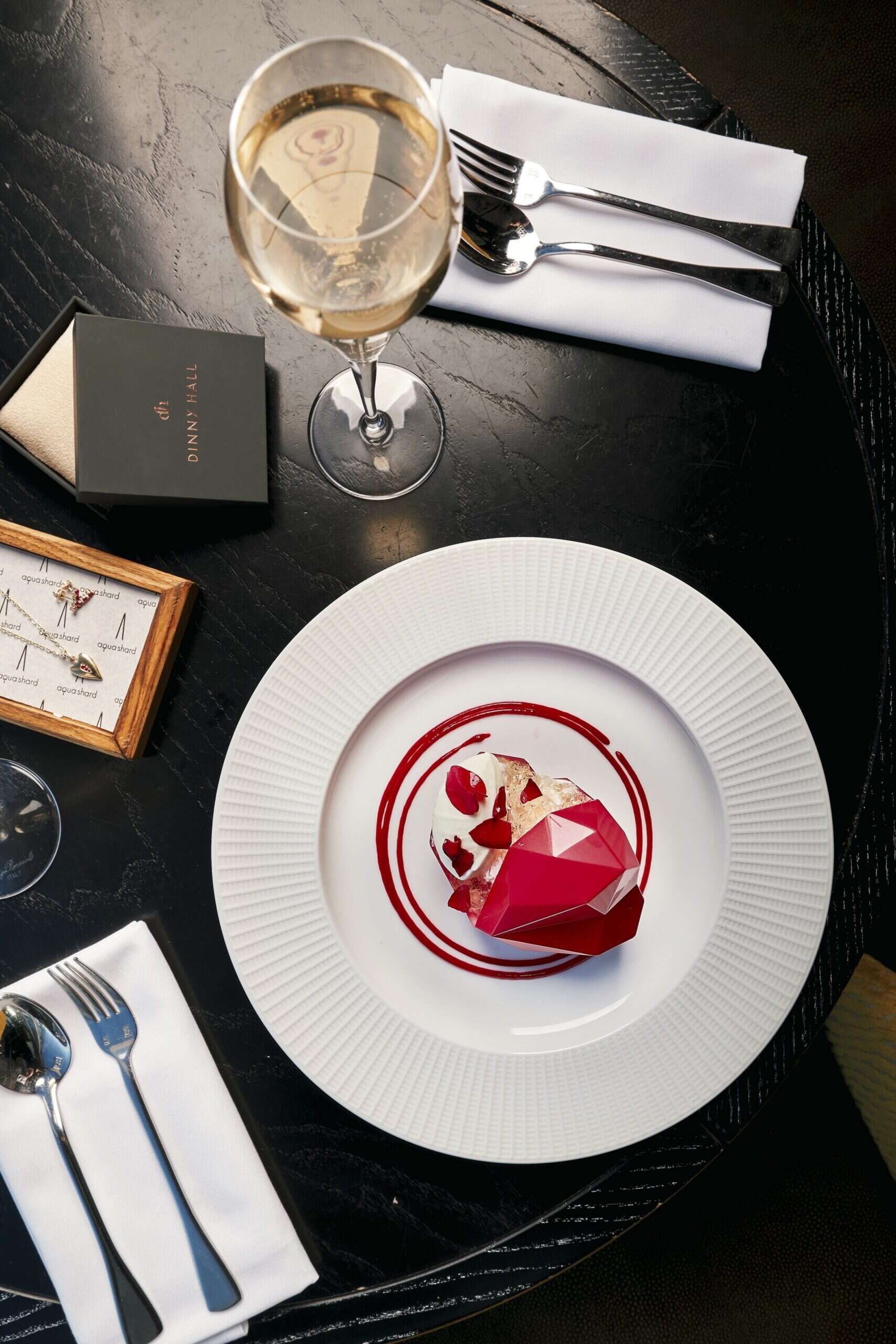 best-valentines-day-restaurants-aqua