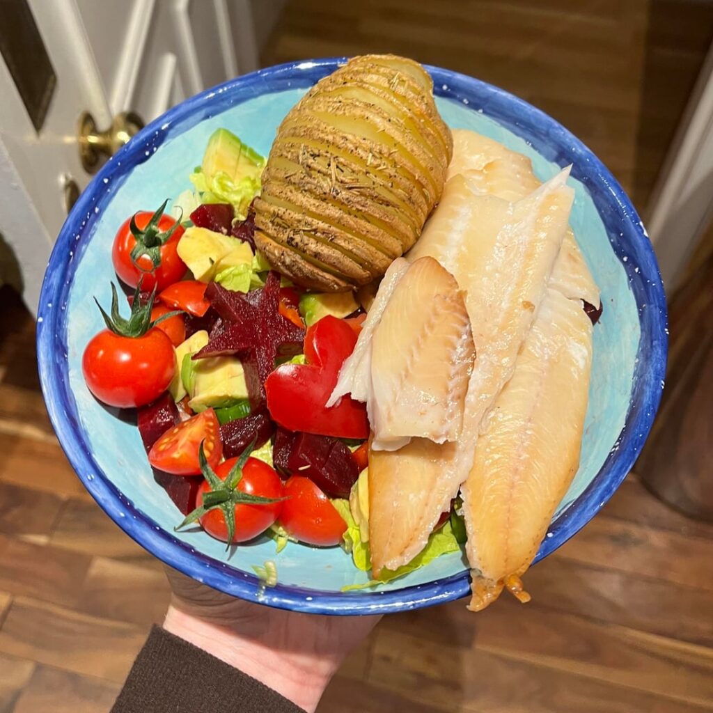 Smoked salmon salad and potato