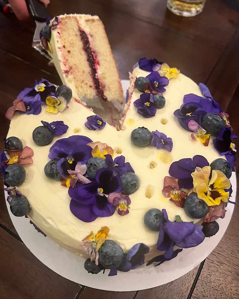 Freshly baked cake made with algae club cooking oil.