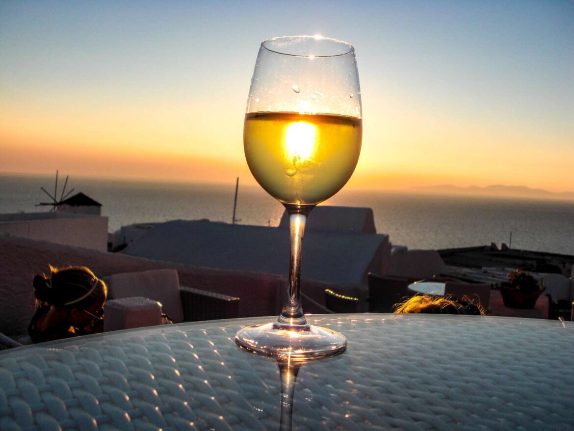 A Guide to Retsina, Greek Wines of the Gods