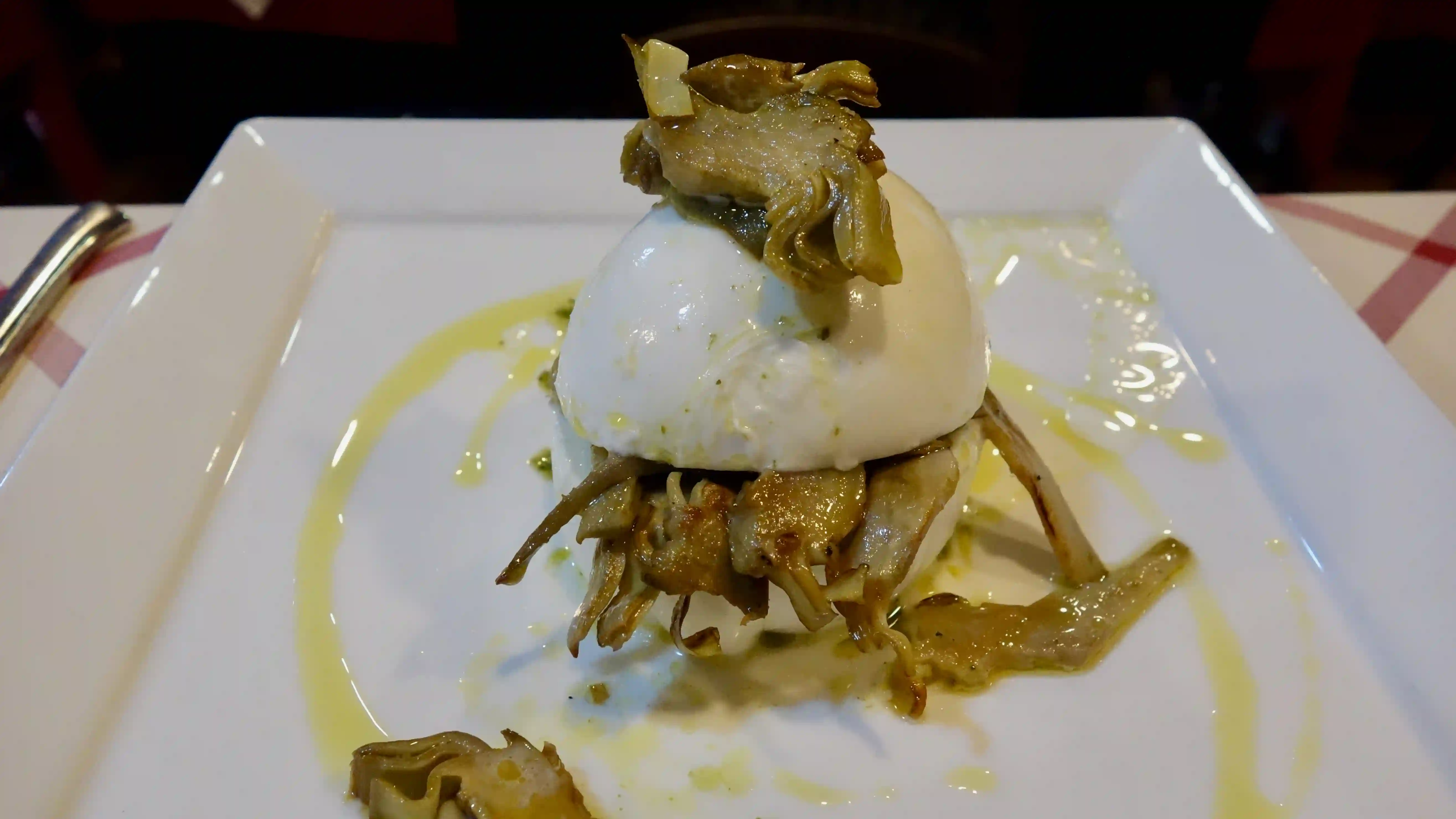 da danilo - mozzarella with artichokes