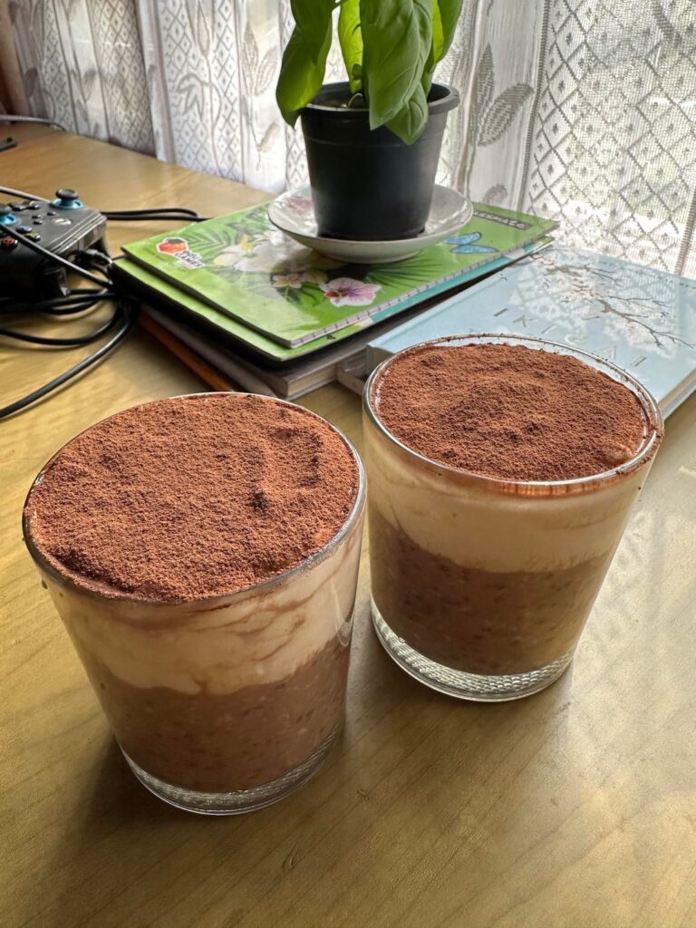 Overnight oats tiramisu
