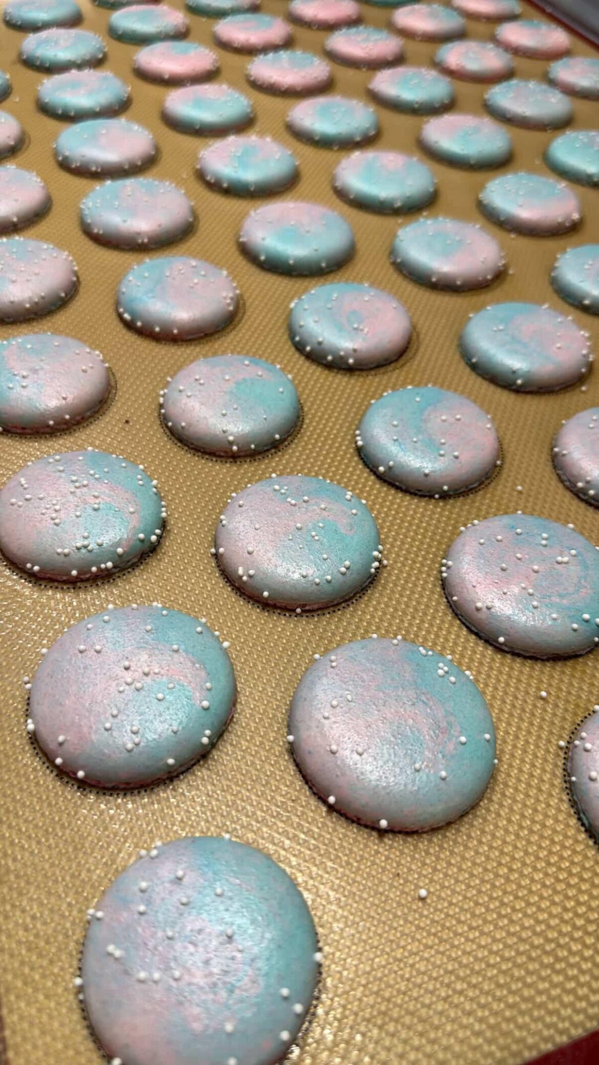 Cotton candy macarons