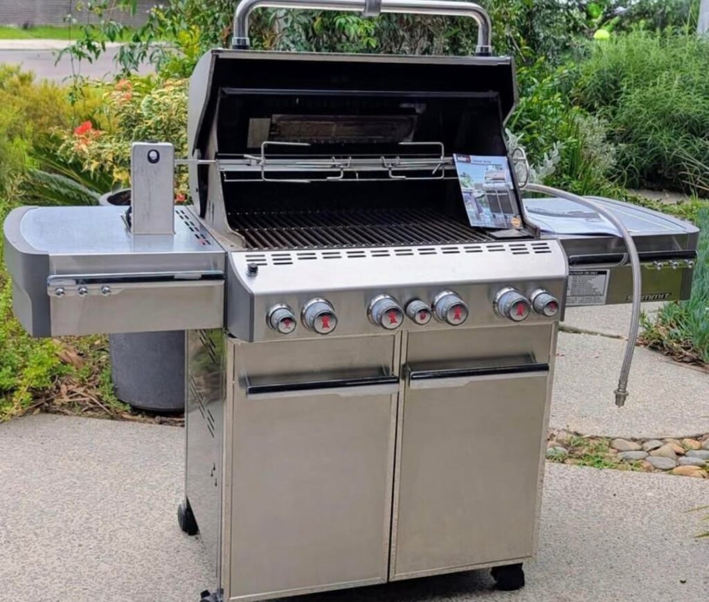 Which is better VALUE for $1500AUD Which is better VALUE for $1500AUD