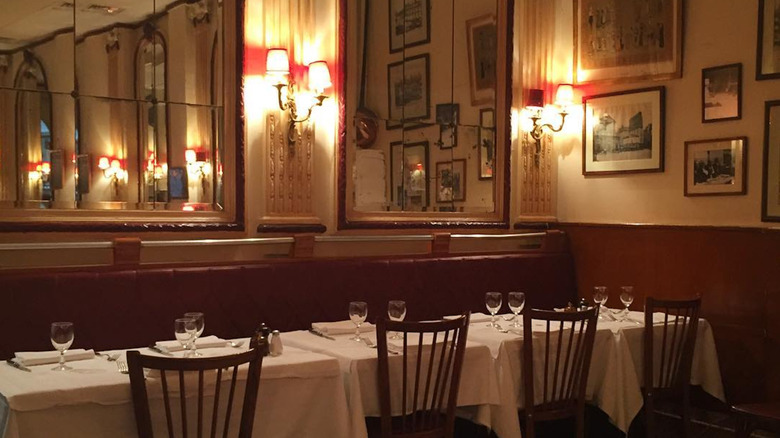 Julia Child’s Favorite Restaurant In Paris Is An Iconic Gem Still Serving No-Nonsense French Food, According To Reviews Julia Child's Favorite Restaurant In Paris Is An Iconic Gem Still Serving No-Nonsense French Food, According To Reviews