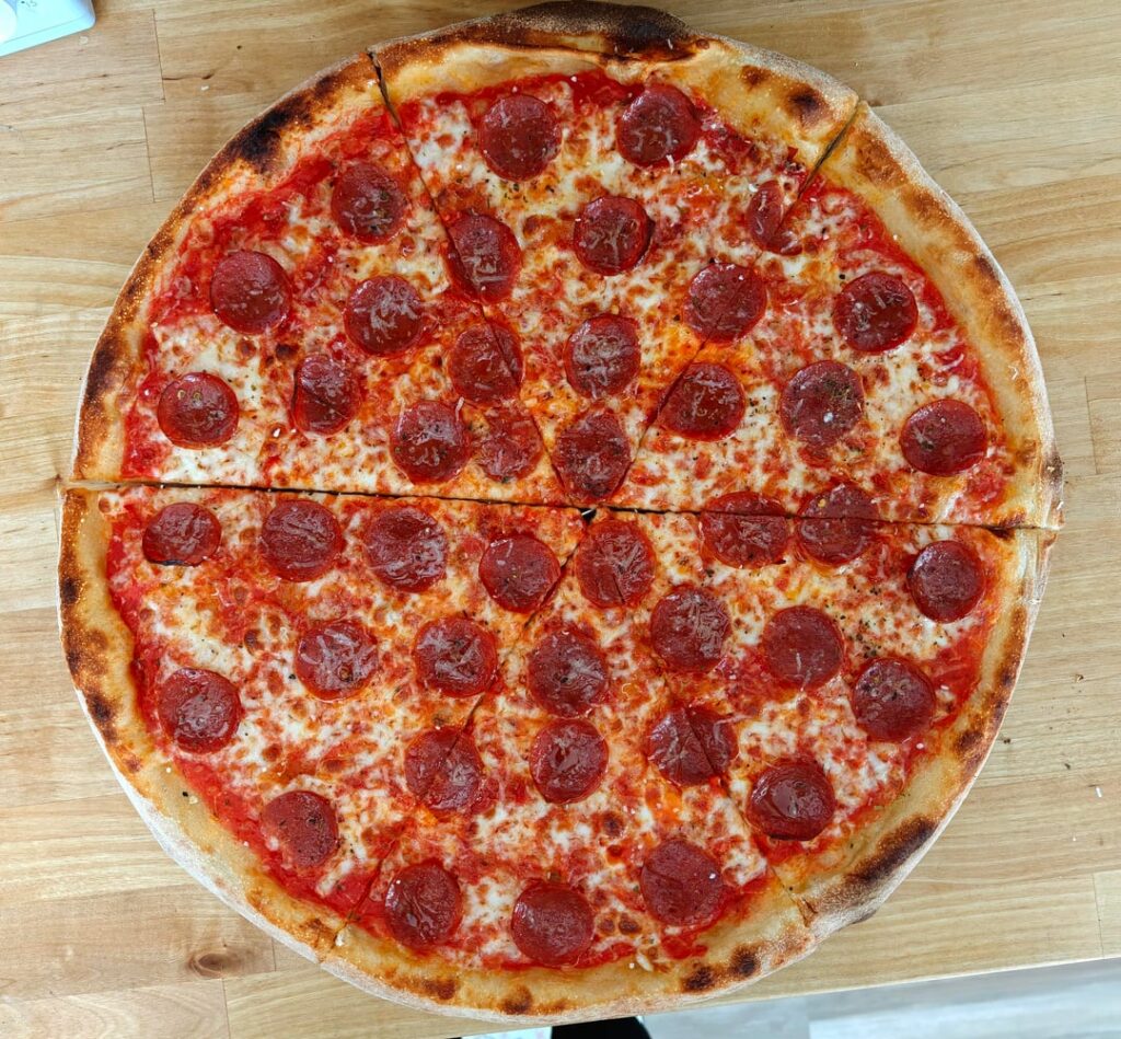 Classic 16" NY pep for lunch