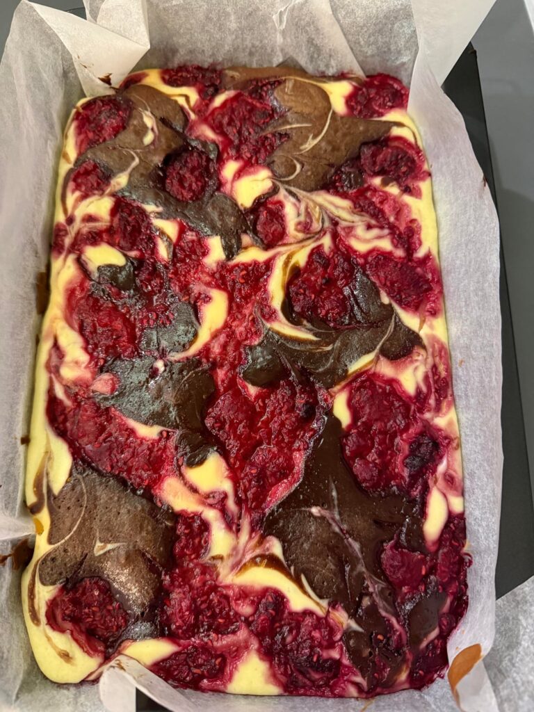 Raspberries cheesecake brownies💕