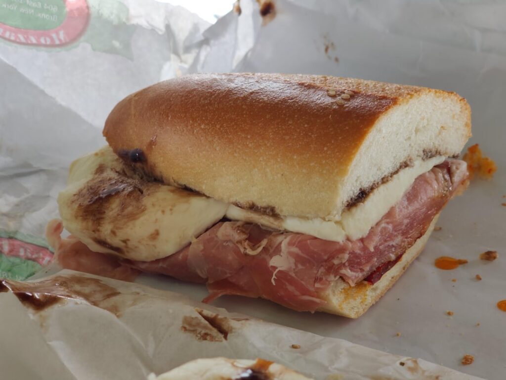 Casa Della Mozzarella makes me happy to live in the Bronx