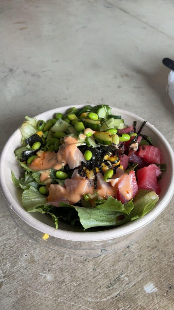 Is 450 ish an accurate estimate for this tuna poke bowl? Attached is also a pic of the spicy mayo container