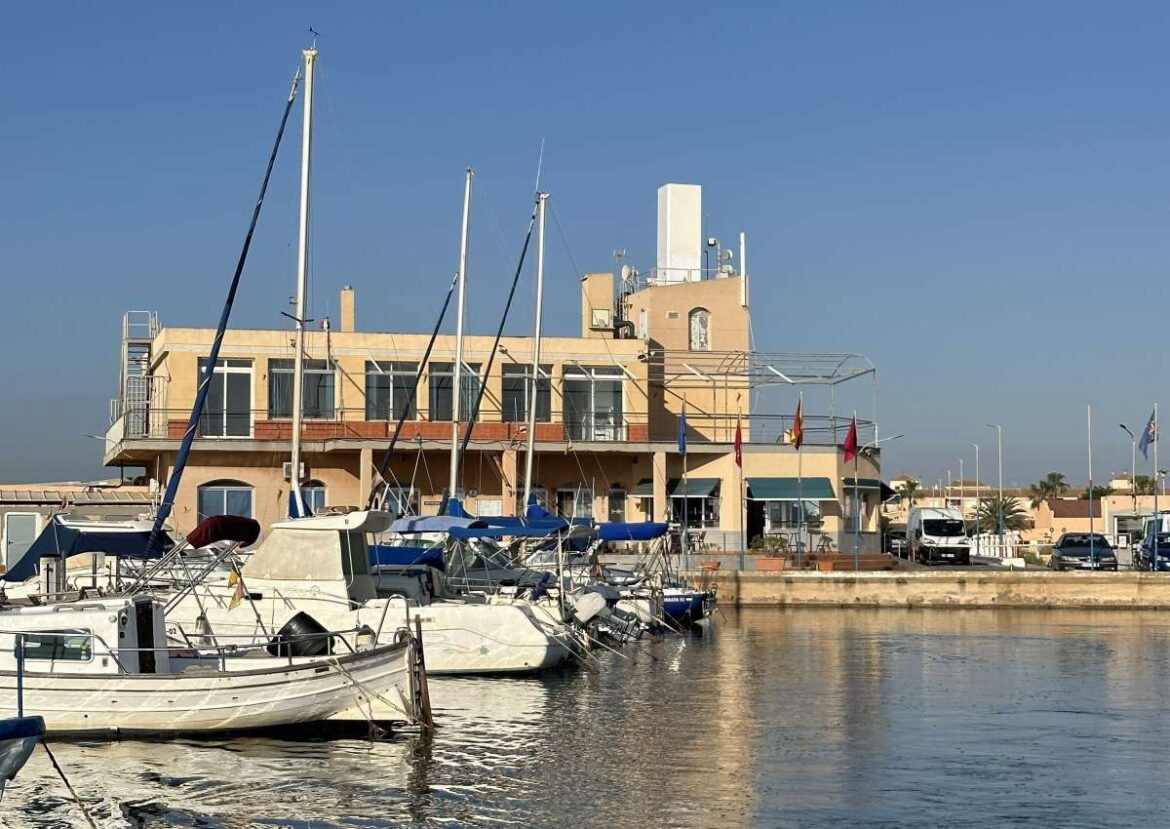 Seafront dining shines at Restaurante Club de Regatas in Los Urrutias « Euro Weekly News