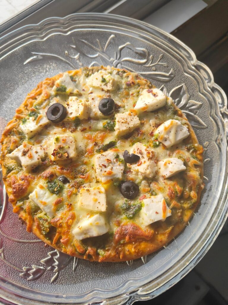 Homemade pesto pizza! 500 cals