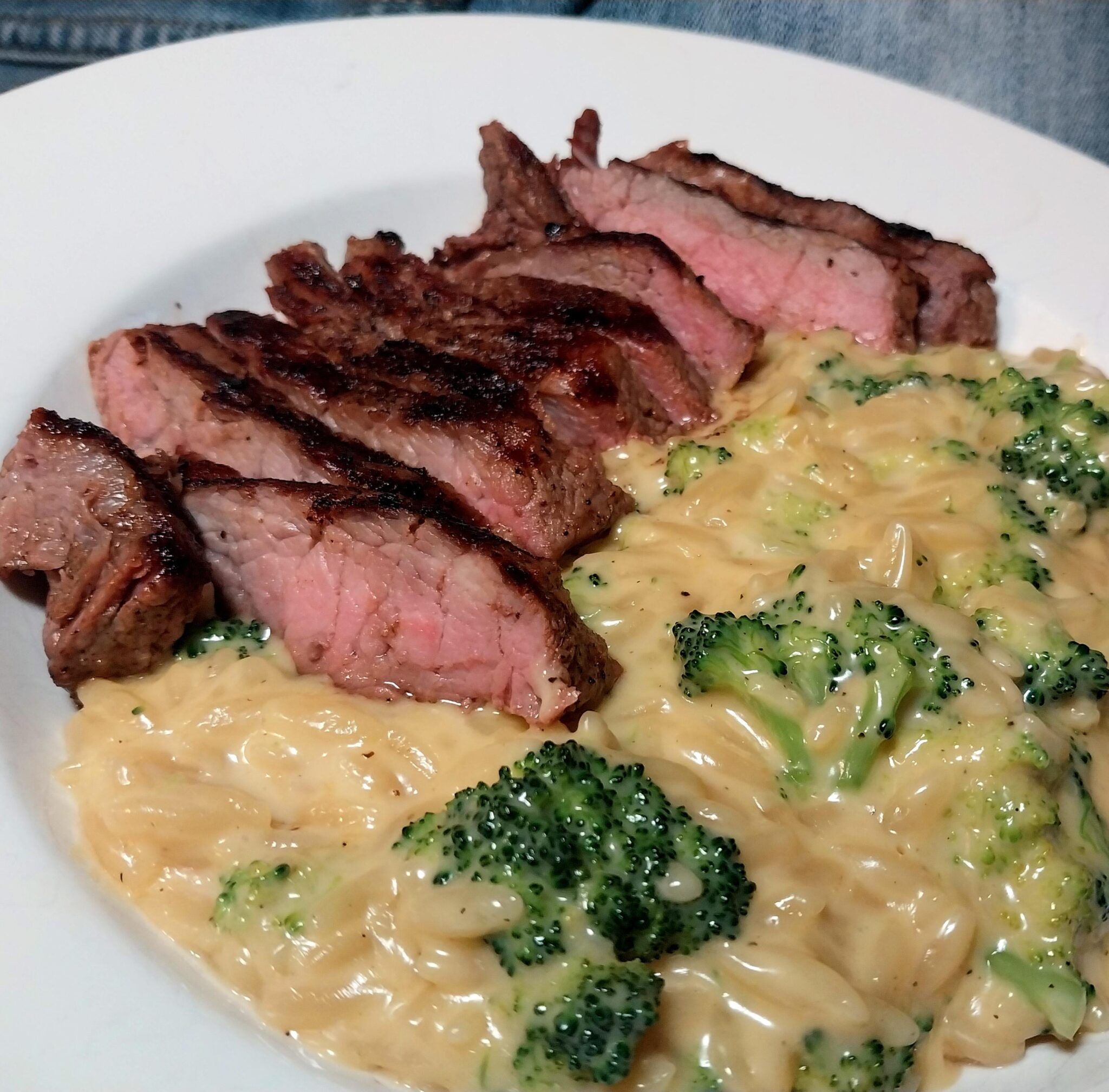 Cheesy orzo and broccoli with sirloin steak - Dining and Cooking