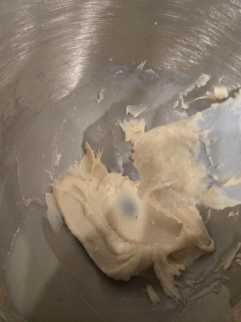 I've been macaronaging for 40 minutes (Pies & Tacos)