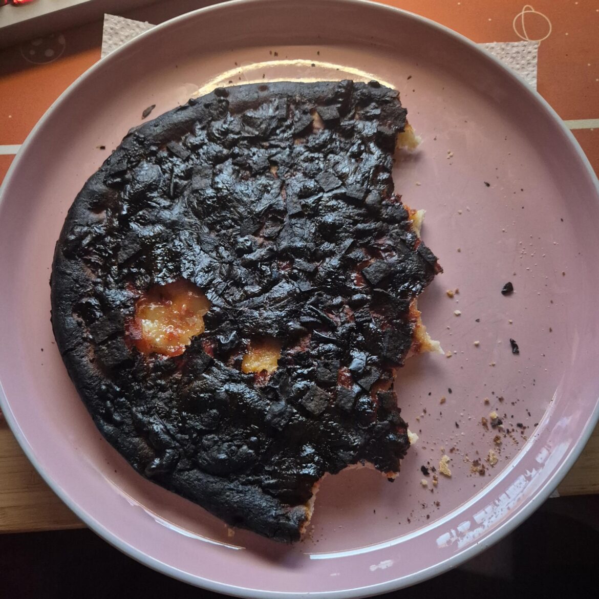 Defendant claims: "pizza"