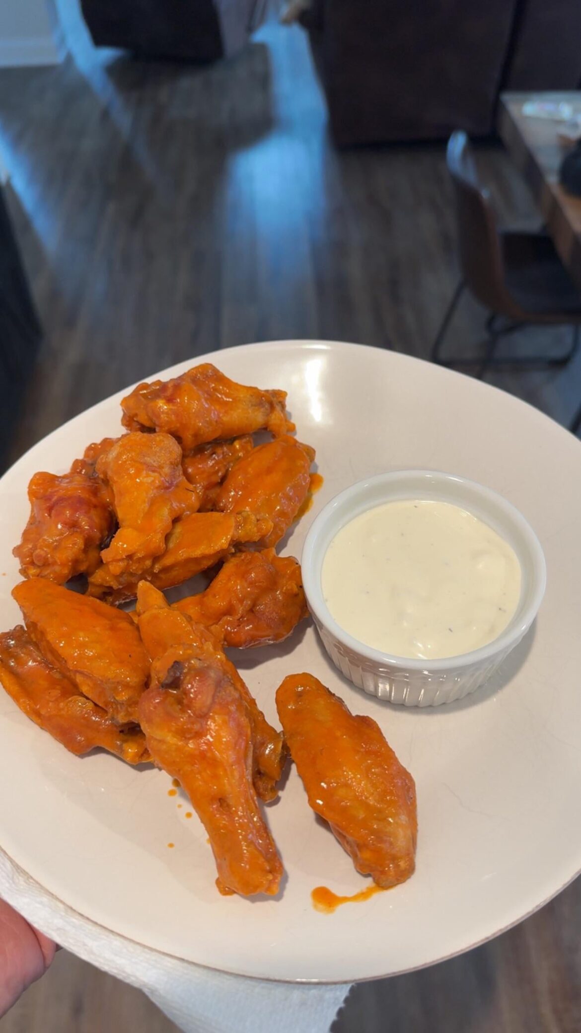 Hot Wings with blue cheese