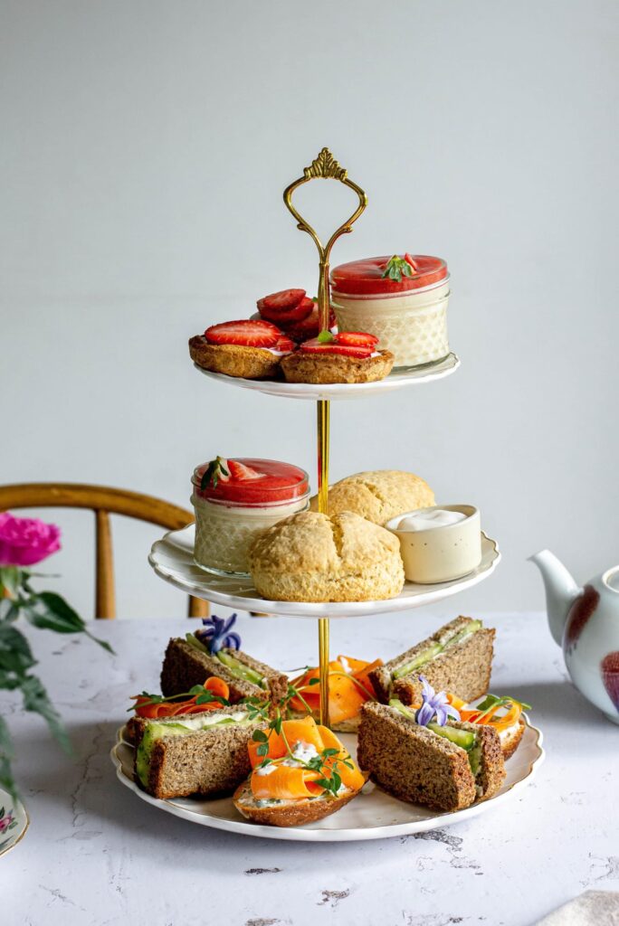 A vegan Bridgerton tea time with my vegan friends 🥹💕