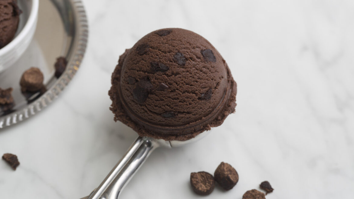 The Absolute Best Yasso Frozen Yogurt Flavor Is A Chocolate Lover's Dream