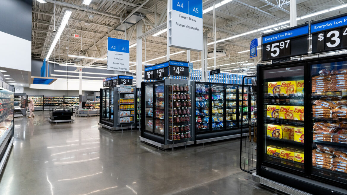 This Frozen Italian-American Meal At Walmart Has One Small Drawback, According To Customers This Frozen Italian-American Meal At Walmart Has One Small Drawback, According To Customers