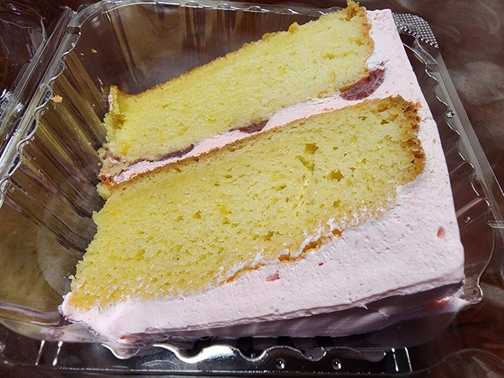 Strawberry lemonade cake slice