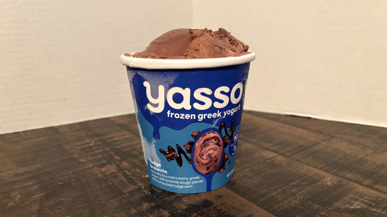 container of Yasso fudge brownie frozen yogurt